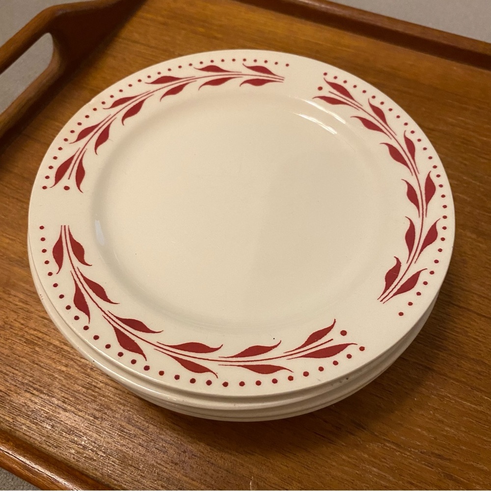 VGUC Homer Laughlin (set of 6) burgundy laurel rim bread and butter plates